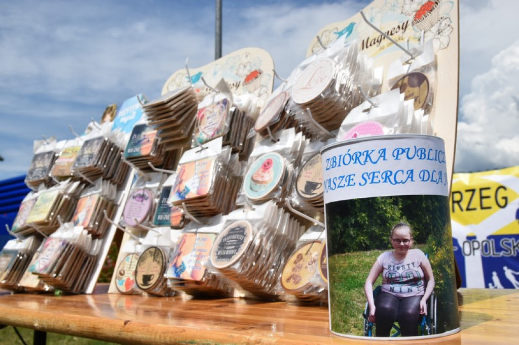 Festyn charytatywny w Łosiowie. Wolontariusze zbierają na elektryczny wózek dla Joasi [zdjęcia]