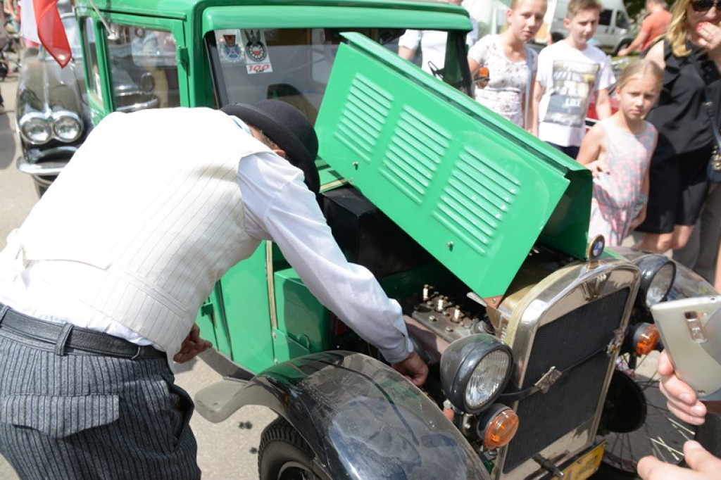 Międzynarodowy Zlot Pojazdów Zabytkowych w Oławie 2016