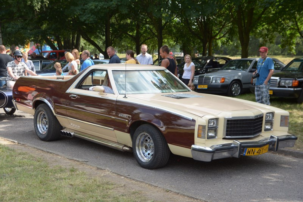 Międzynarodowy Zlot Pojazdów Zabytkowych w Oławie 2016