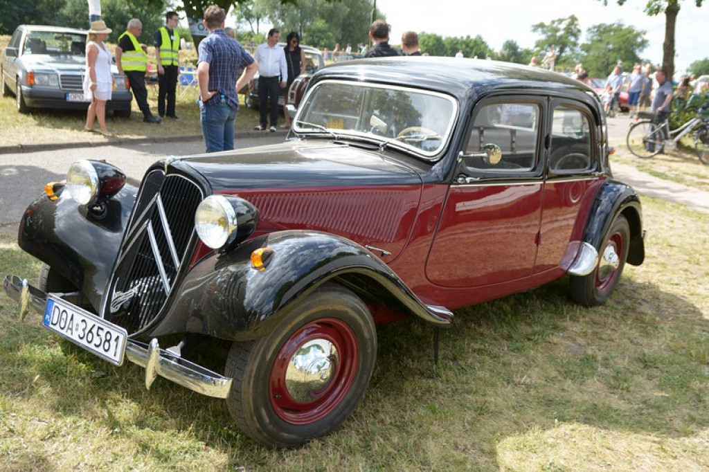 Międzynarodowy Zlot Pojazdów Zabytkowych w Oławie 2016