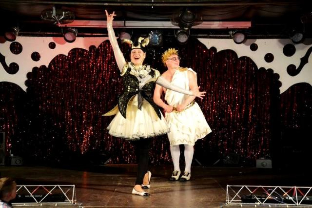 Cyrk Juremix z artystami programu 