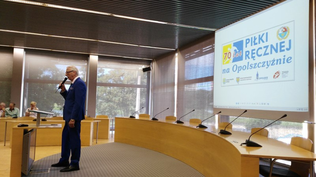 70-lecie powstania Opolskiego Związku Piłki Ręcznej. Odznaczenia dla Mieszkańców Powiatu Brzeskiego