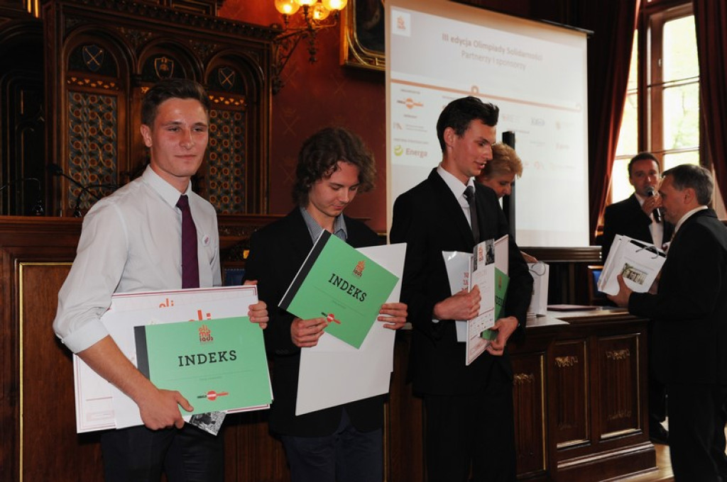 Uczeń II LO w Brzegu jako reprezentant Opolszczyzny zwycięzcą Olimpiady Solidarności