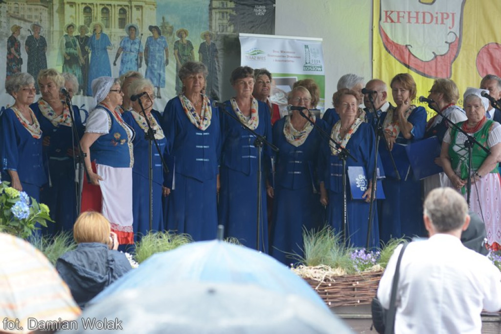 XII Wojewódzki Przegląd Piosenki Kresowej [fotorelacja]