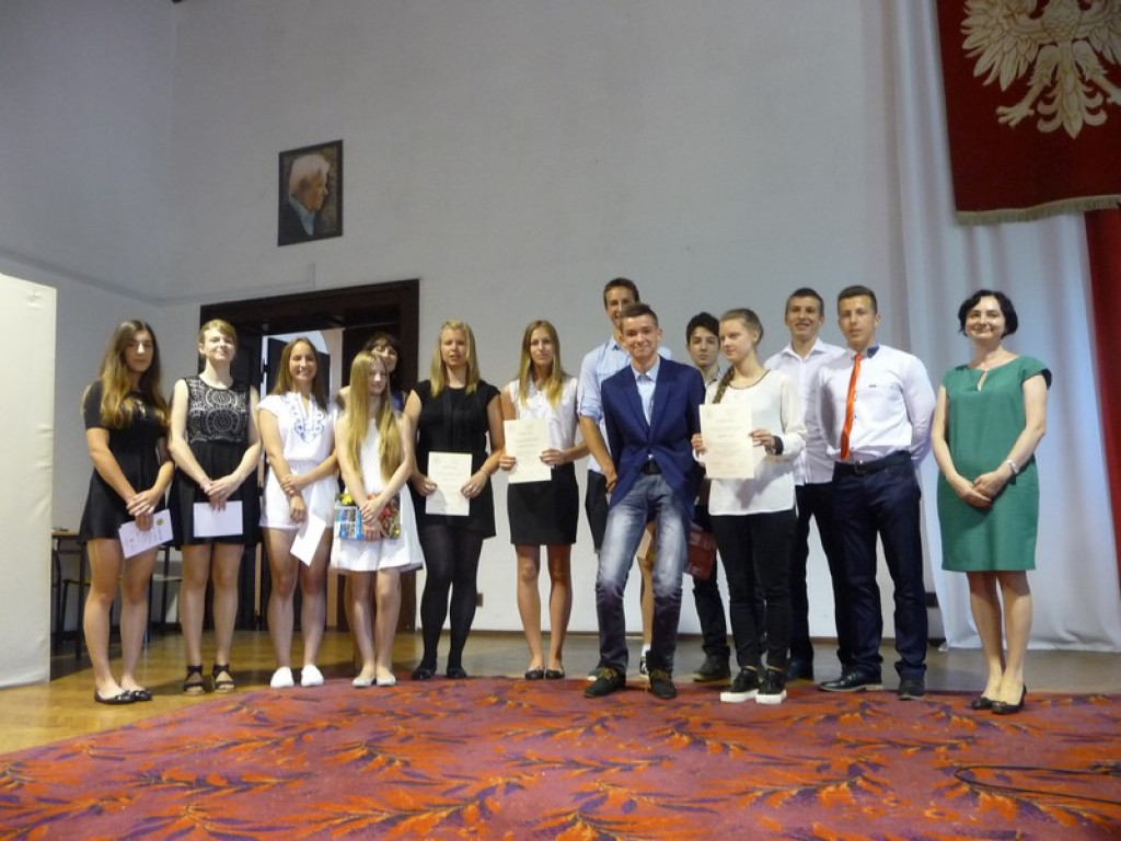 Prymusi i zwycięzcy zbierają żniwo