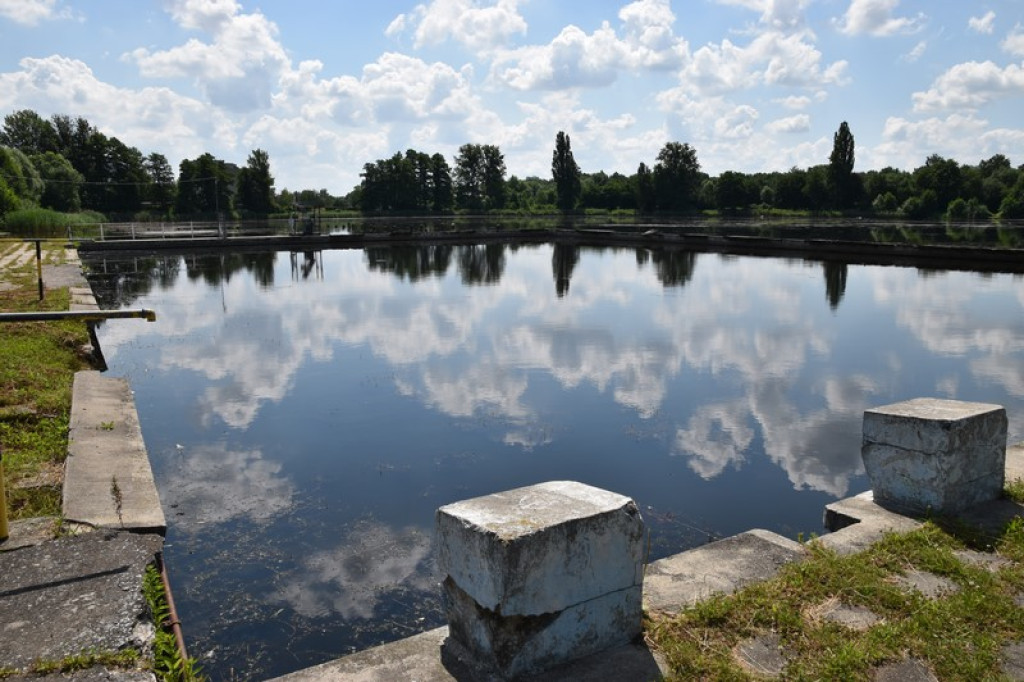 Trwa rekultywacja wody na Korfantego. We wrześniu wizytacja basenu