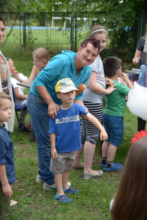 W Grodkowie zbierali karmę dla zwierząt