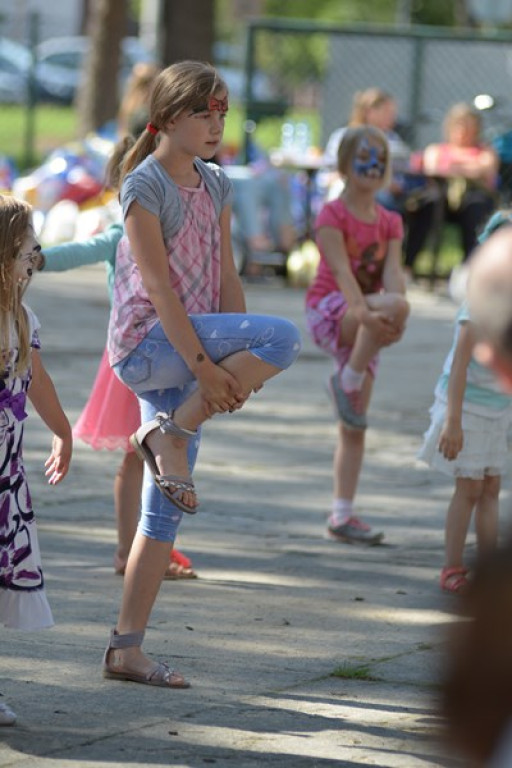 W Grodkowie zbierali karmę dla zwierząt