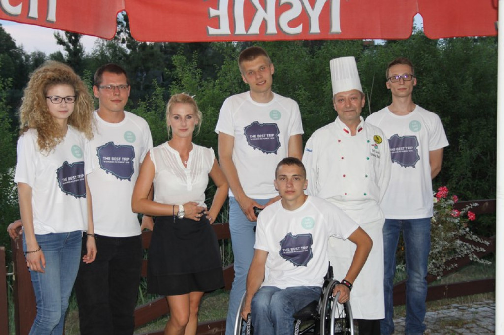 Dookoła Polski na wózku inwalidzkim. Adrian Beściak dotarł do Brzegu