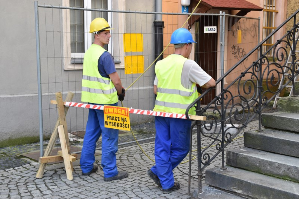 Zobacz co kryła w sobie kula wieży ratuszowej w Brzegu - Pierwsze zdjęcia