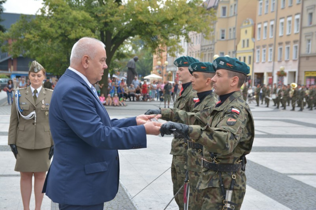 Święto 1. Brzeskiego Pułku Saperów. Wojskowi oddali hołd poległym żołnierzom