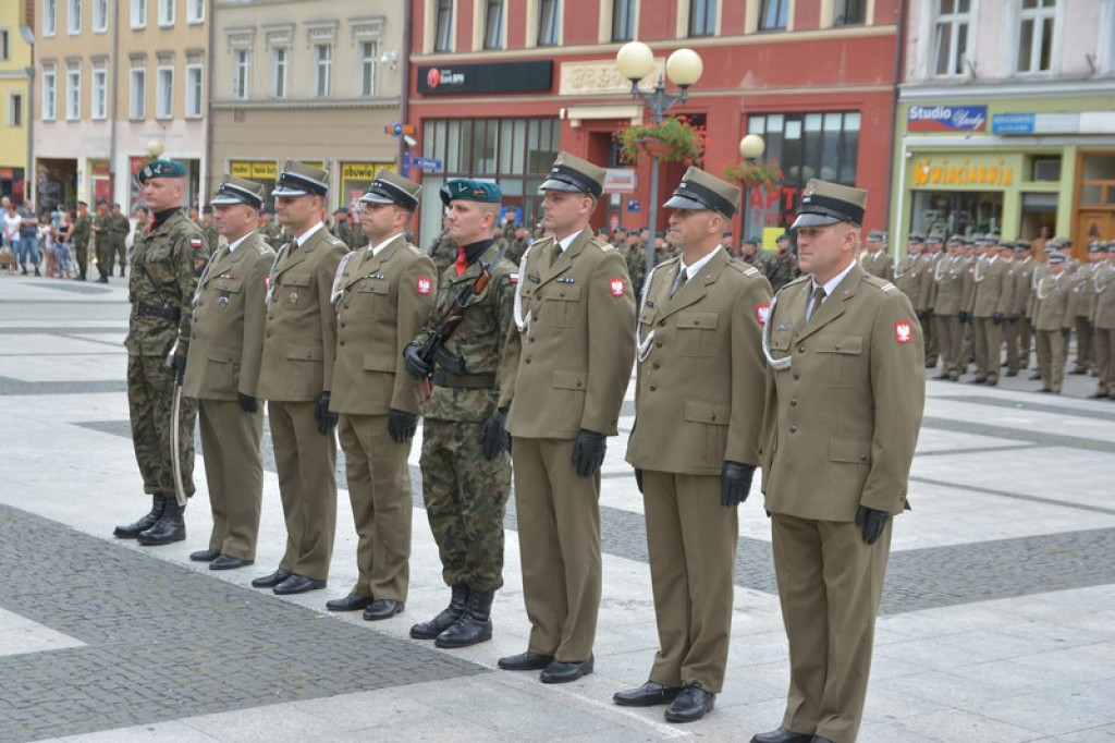 Święto 1. Brzeskiego Pułku Saperów. Wojskowi oddali hołd poległym żołnierzom