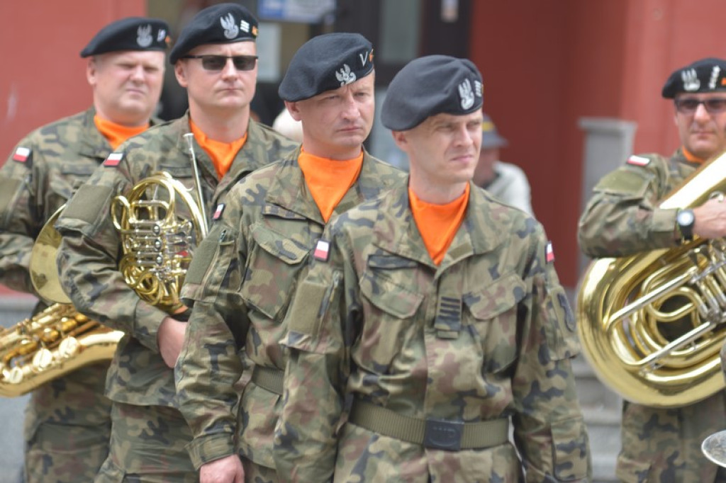 Święto 1. Brzeskiego Pułku Saperów. Wojskowi oddali hołd poległym żołnierzom