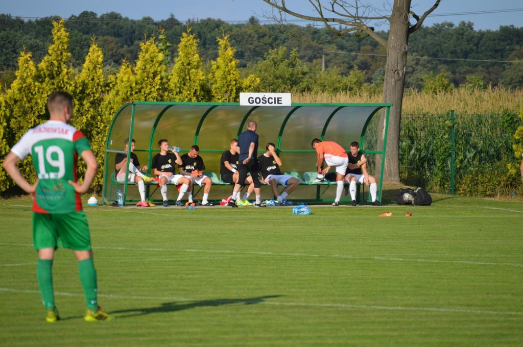 Stal Brzeg wygrywa i jest liderem ! (Relacja z meczu)