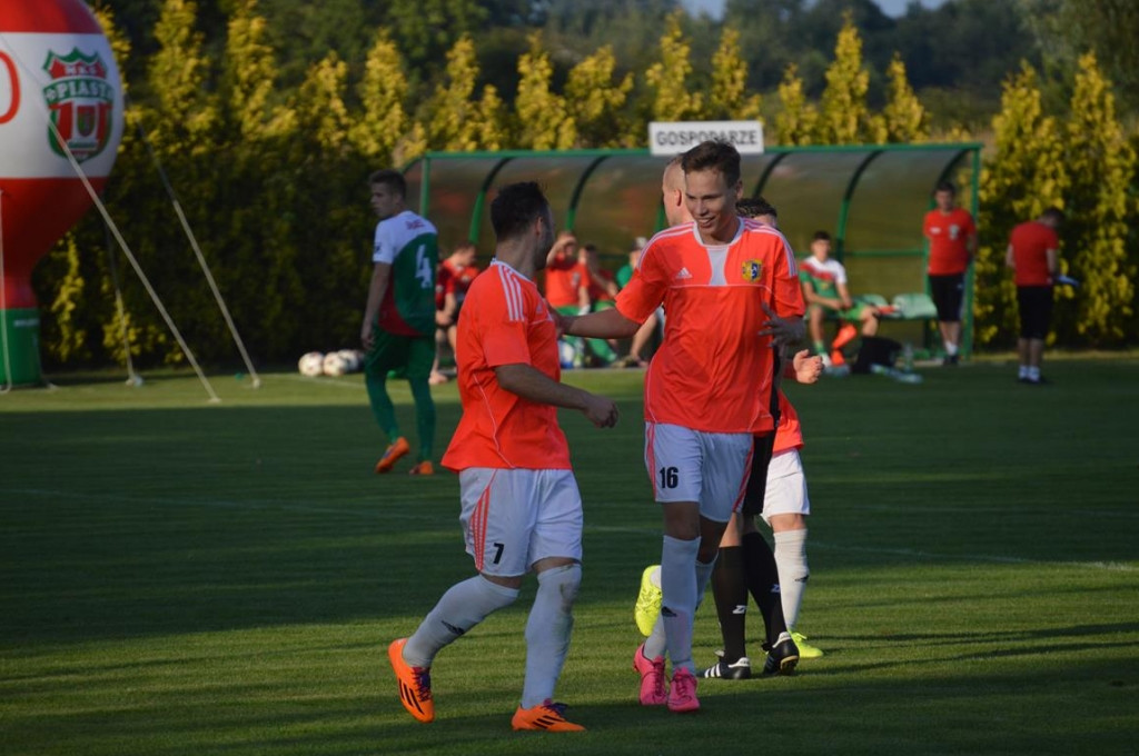 Stal Brzeg wygrywa i jest liderem ! (Relacja z meczu)