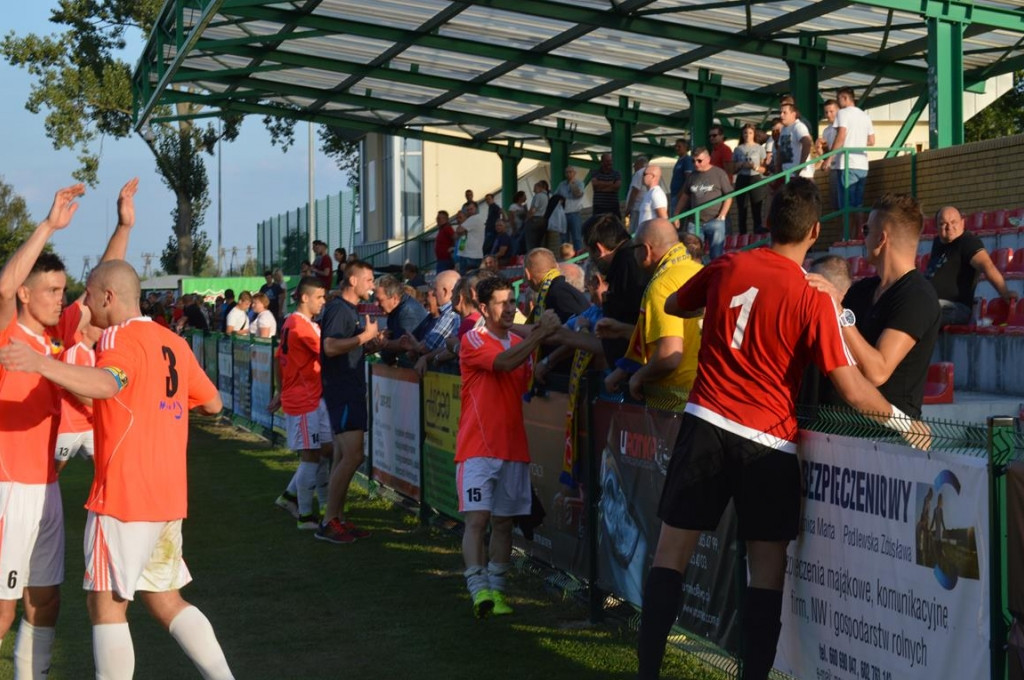Stal Brzeg wygrywa i jest liderem ! (Relacja z meczu)