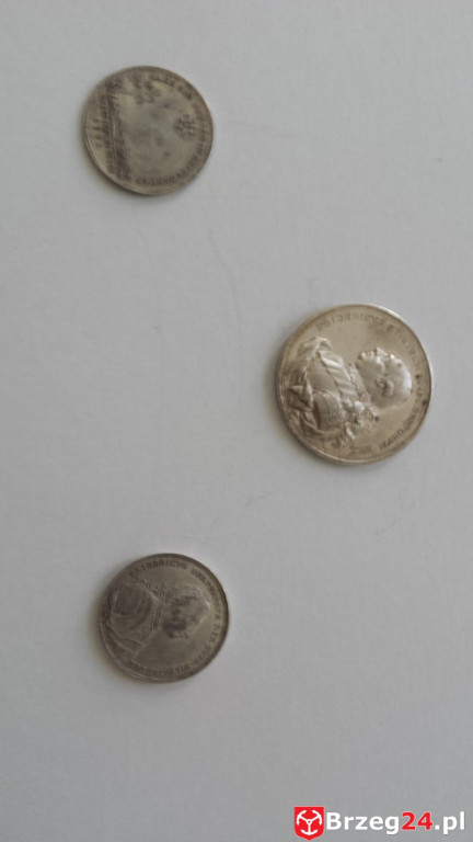 Zobacz co zawierała kapsuła czasu z wieży brzeskiego ratusza! Mamy pierwsze zdjęcia!