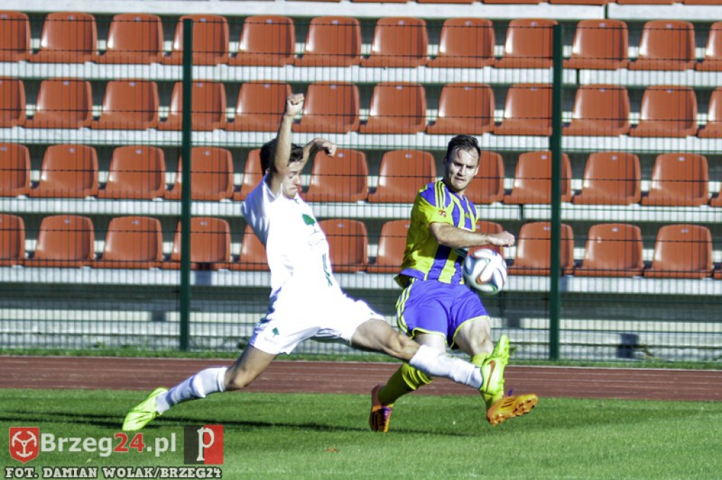 Stal Brzeg niepokonana ! Stal - Falubaz 2:0 (0:0) [relacja, foto]