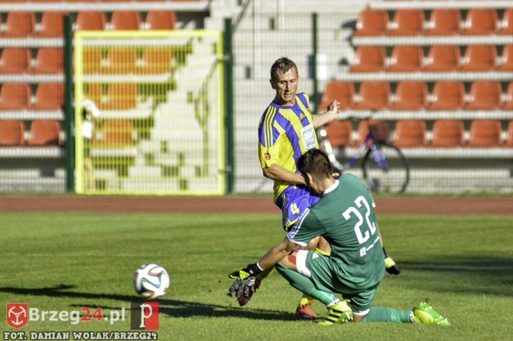 Stal Brzeg niepokonana ! Stal - Falubaz 2:0 (0:0) [relacja, foto]