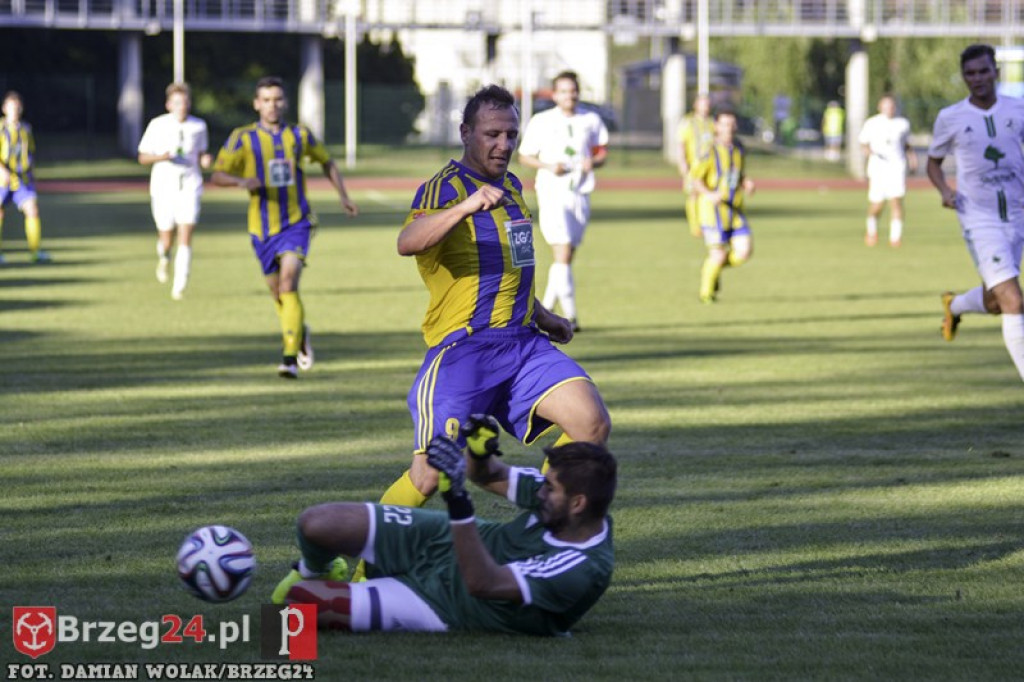 Stal Brzeg niepokonana ! Stal - Falubaz 2:0 (0:0) [relacja, foto]