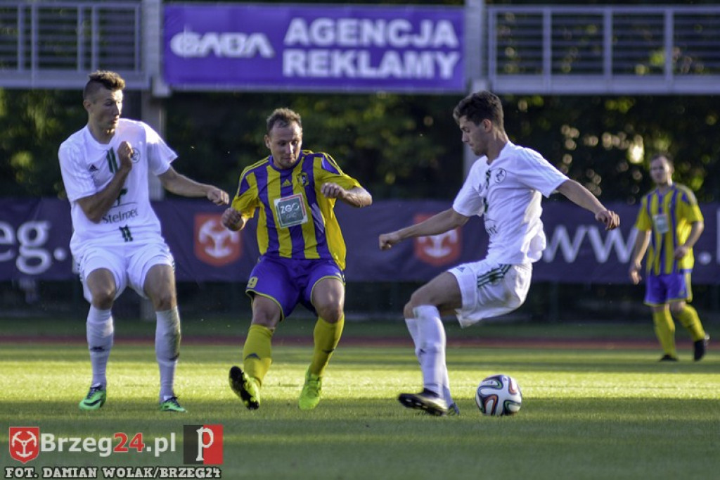 Stal Brzeg niepokonana ! Stal - Falubaz 2:0 (0:0) [relacja, foto]