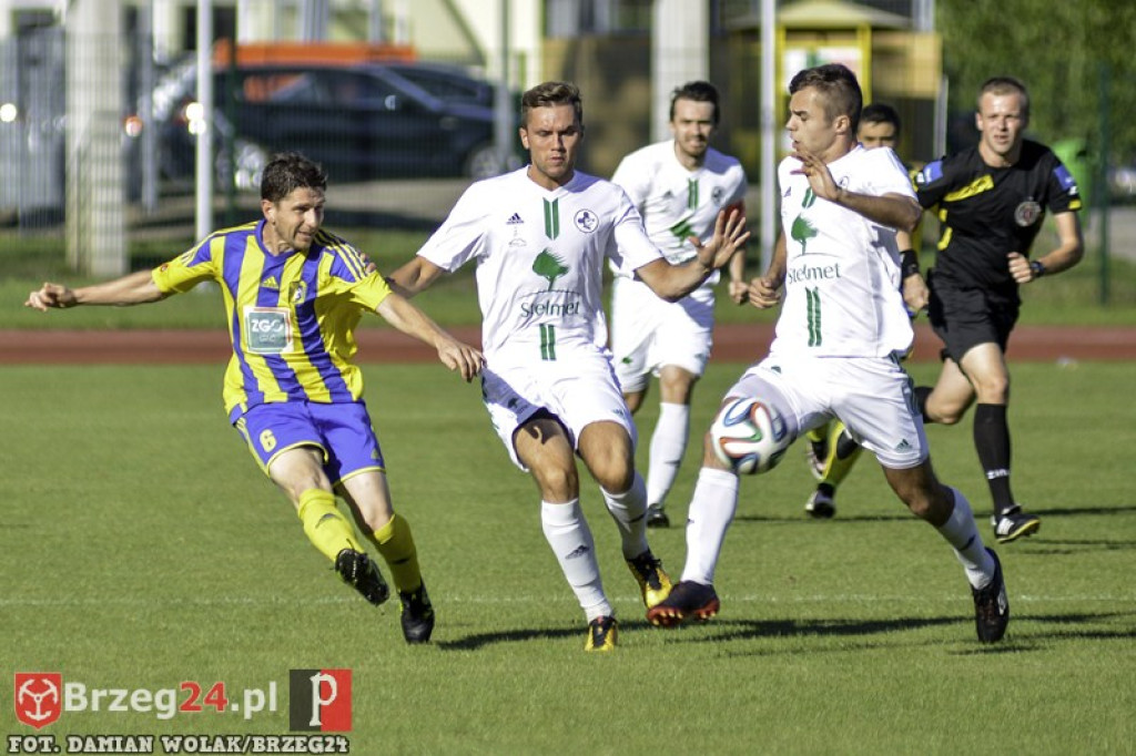 Stal Brzeg niepokonana ! Stal - Falubaz 2:0 (0:0) [relacja, foto]
