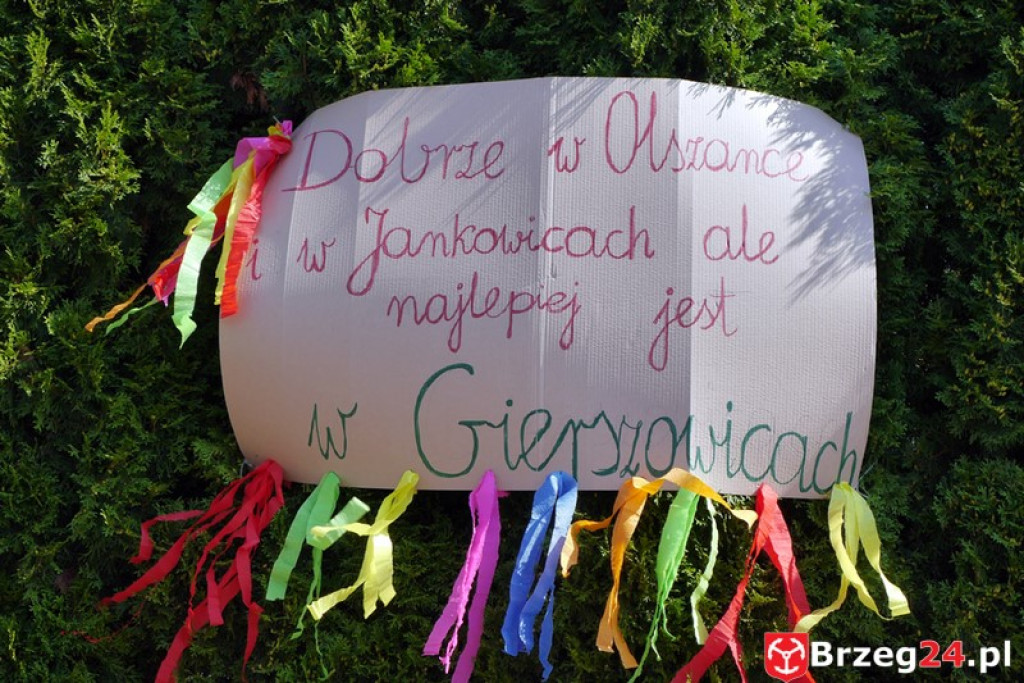 Gierszowice triumfowały u siebie - Fotorelacja z dożynkowego konkursu na najpiękniejszą koronę żniwną i na najładniejszą dekorację