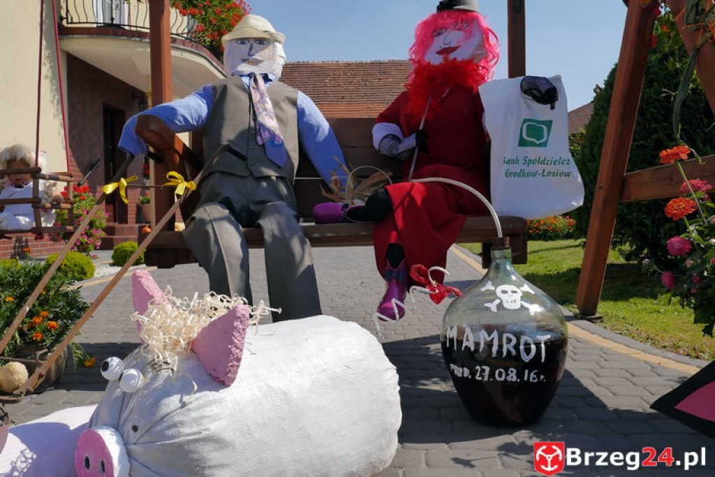 Gierszowice triumfowały u siebie - Fotorelacja z dożynkowego konkursu na najpiękniejszą koronę żniwną i na najładniejszą dekorację