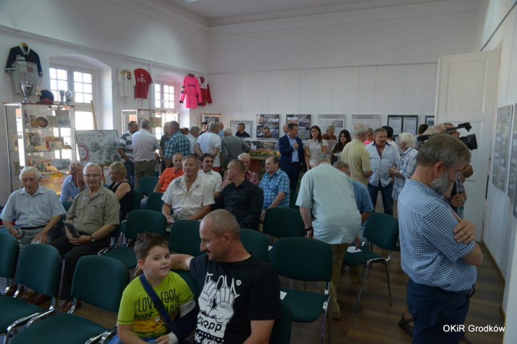 Relacja z otwarcia wystawy o motocrossie