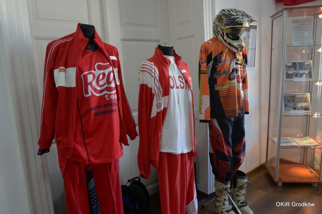 Relacja z otwarcia wystawy o motocrossie