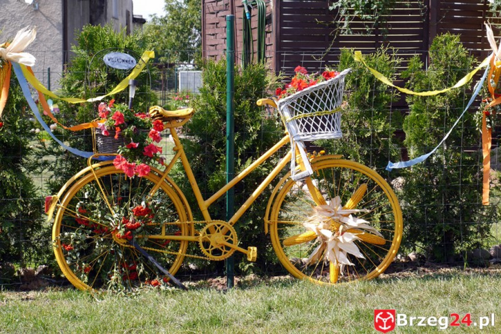 Gierszowice triumfowały u siebie - Fotorelacja z dożynkowego konkursu na najpiękniejszą koronę żniwną i na najładniejszą dekorację