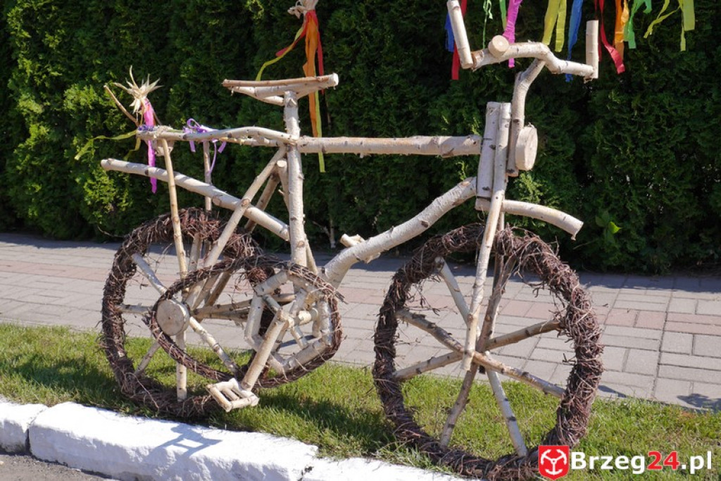 Gierszowice triumfowały u siebie - Fotorelacja z dożynkowego konkursu na najpiękniejszą koronę żniwną i na najładniejszą dekorację