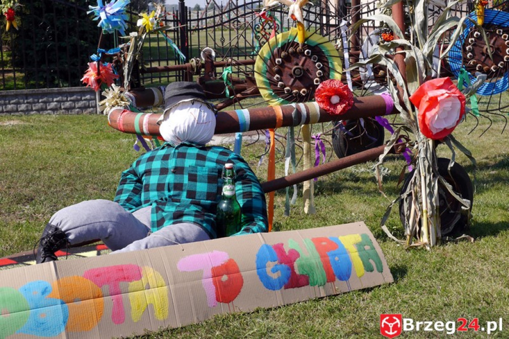 Gierszowice triumfowały u siebie - Fotorelacja z dożynkowego konkursu na najpiękniejszą koronę żniwną i na najładniejszą dekorację
