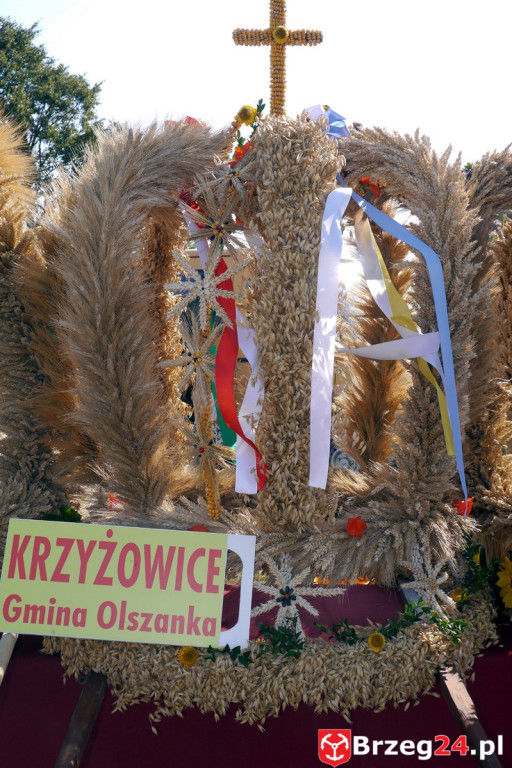 Gierszowice triumfowały u siebie - Fotorelacja z dożynkowego konkursu na najpiękniejszą koronę żniwną i na najładniejszą dekorację