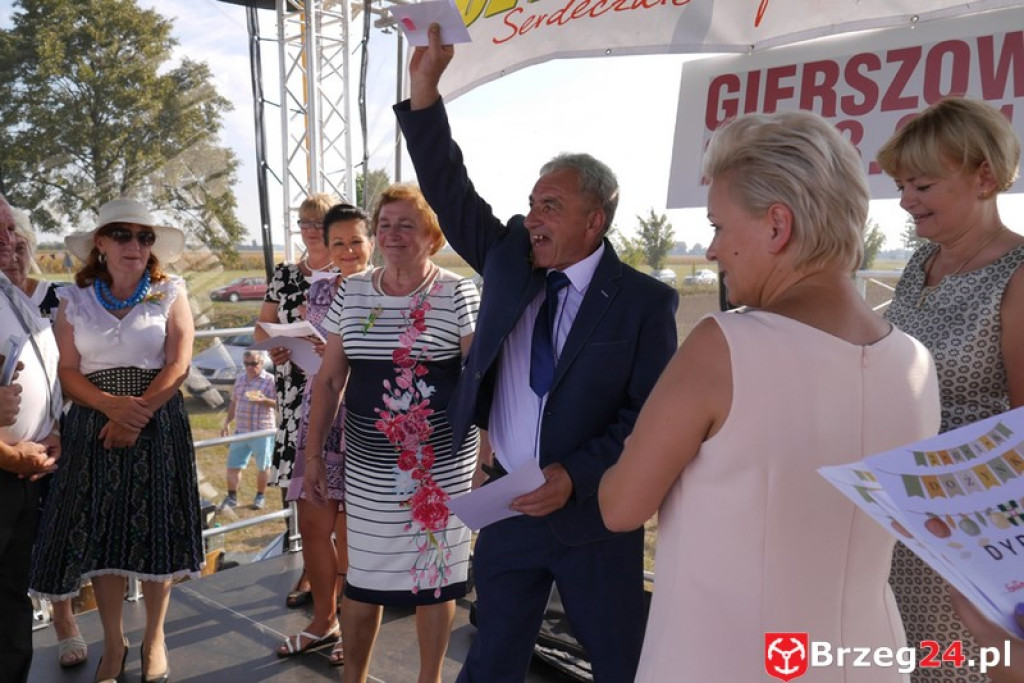 Gierszowice triumfowały u siebie - Fotorelacja z dożynkowego konkursu na najpiękniejszą koronę żniwną i na najładniejszą dekorację