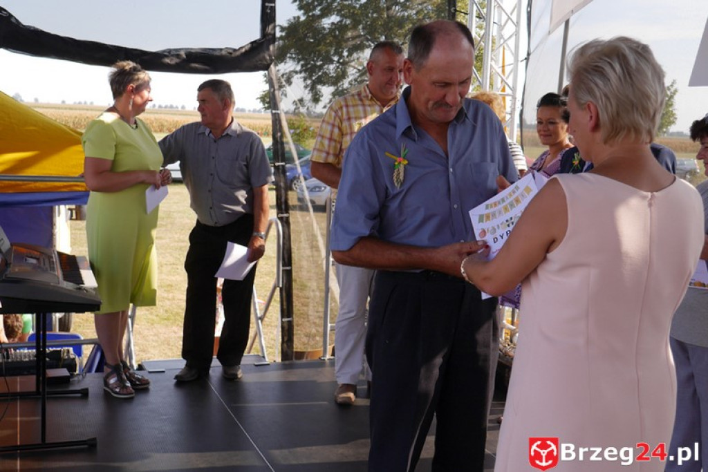 Gierszowice triumfowały u siebie - Fotorelacja z dożynkowego konkursu na najpiękniejszą koronę żniwną i na najładniejszą dekorację