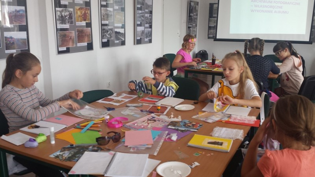 Wakacje w Izbie Pamięci