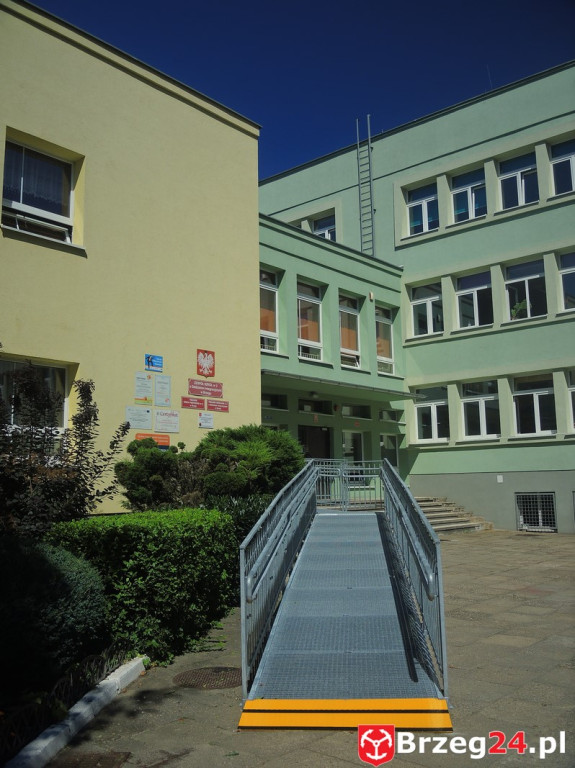 Pracowite wakacje w ZS nr 2 z OI