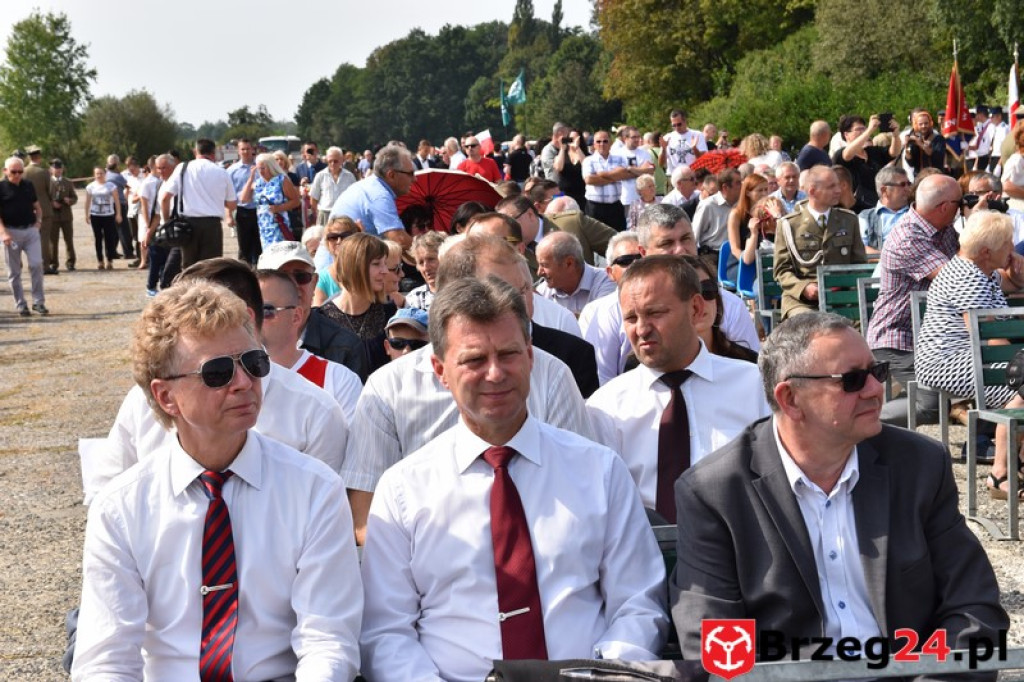 Obchody 70. rocznicy mordu Żołnierzy Wyklętych pod Starym Grodkowem [galeria zdjęć]