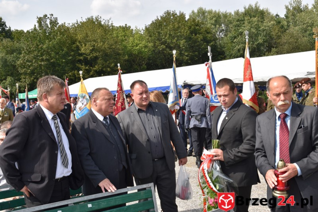 Obchody 70. rocznicy mordu Żołnierzy Wyklętych pod Starym Grodkowem [galeria zdjęć]