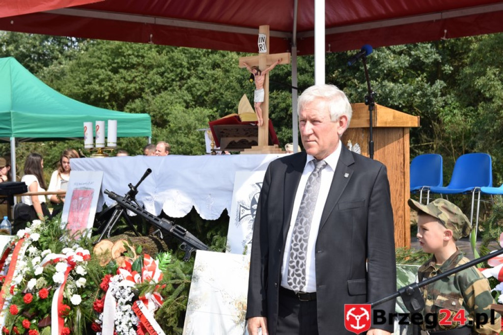 Obchody 70. rocznicy mordu Żołnierzy Wyklętych pod Starym Grodkowem [galeria zdjęć]