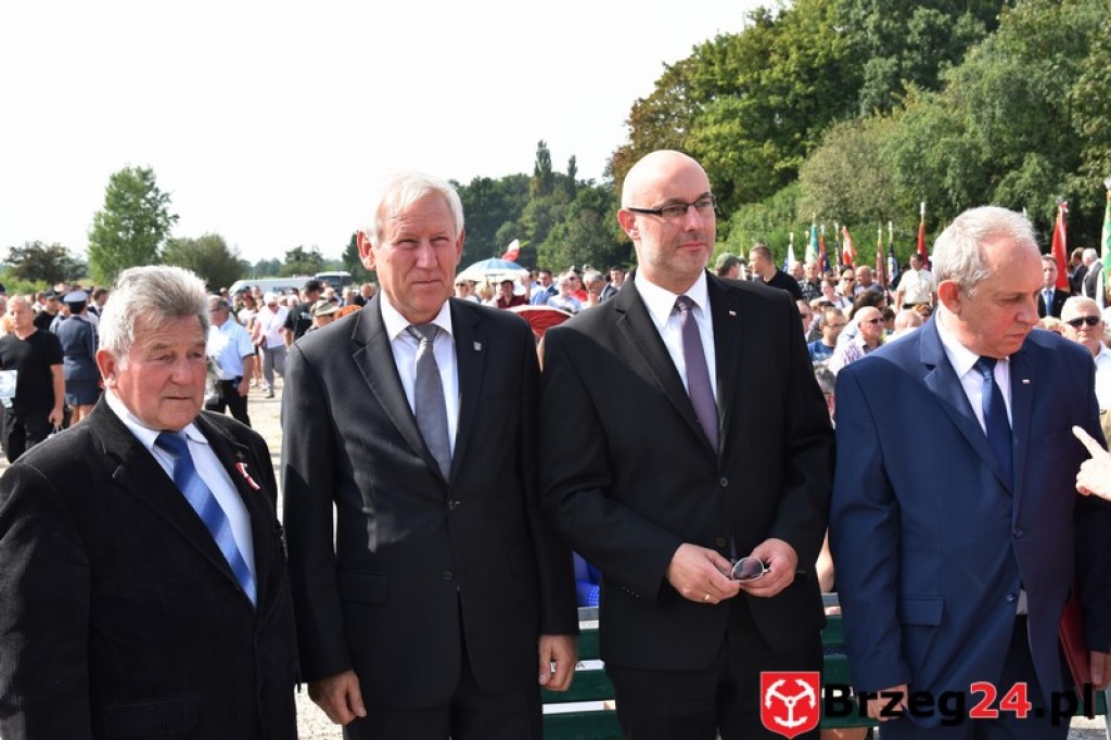 Obchody 70. rocznicy mordu Żołnierzy Wyklętych pod Starym Grodkowem [galeria zdjęć]