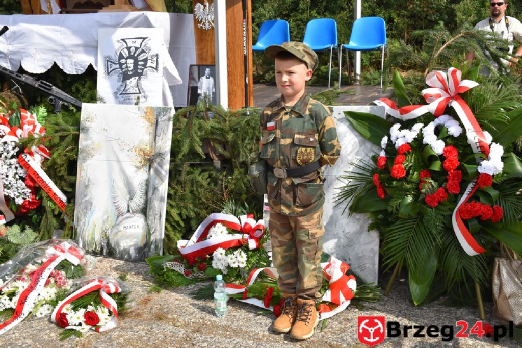 Obchody 70. rocznicy mordu Żołnierzy Wyklętych pod Starym Grodkowem [galeria zdjęć]