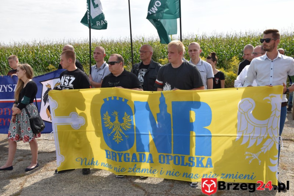 Obchody 70. rocznicy mordu Żołnierzy Wyklętych pod Starym Grodkowem [galeria zdjęć]