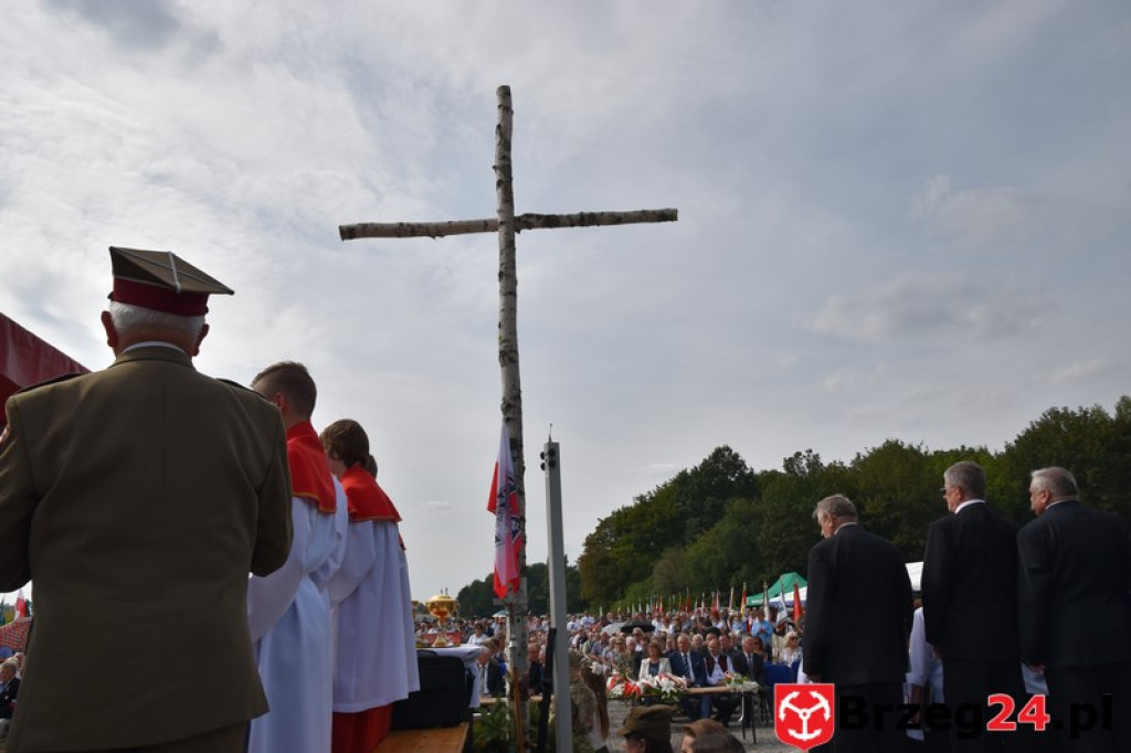 Obchody 70. rocznicy mordu Żołnierzy Wyklętych pod Starym Grodkowem [galeria zdjęć]