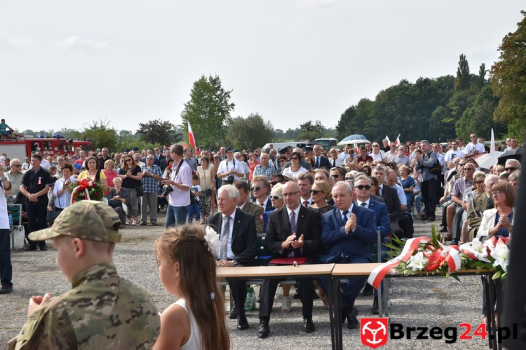 Obchody 70. rocznicy mordu Żołnierzy Wyklętych pod Starym Grodkowem [galeria zdjęć]