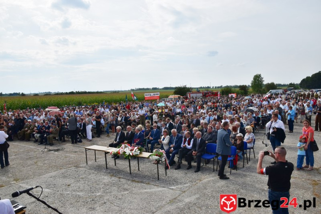 Obchody 70. rocznicy mordu Żołnierzy Wyklętych pod Starym Grodkowem [galeria zdjęć]