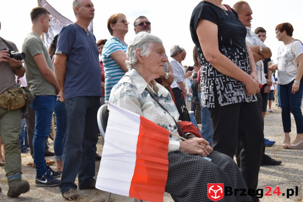 Obchody 70. rocznicy mordu Żołnierzy Wyklętych pod Starym Grodkowem [galeria zdjęć]