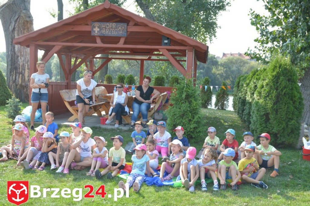 Przedszkolaki z Jedynki z wizytą w Przystani WOPR