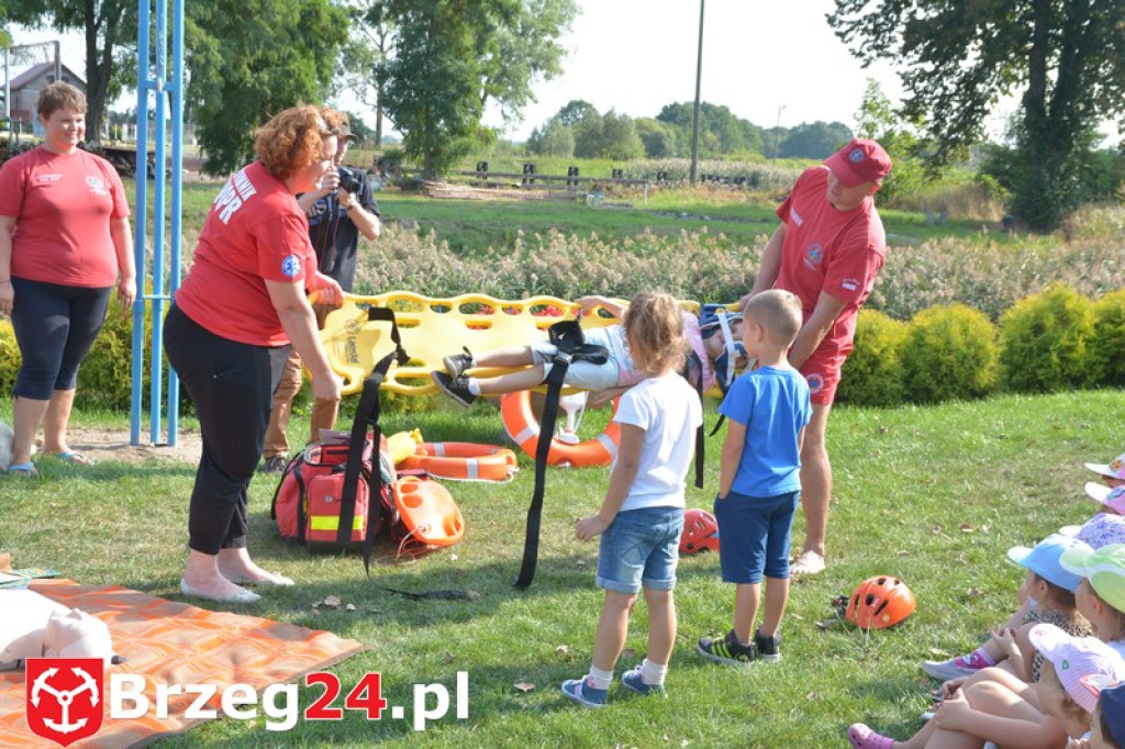 Przedszkolaki z Jedynki z wizytą w Przystani WOPR